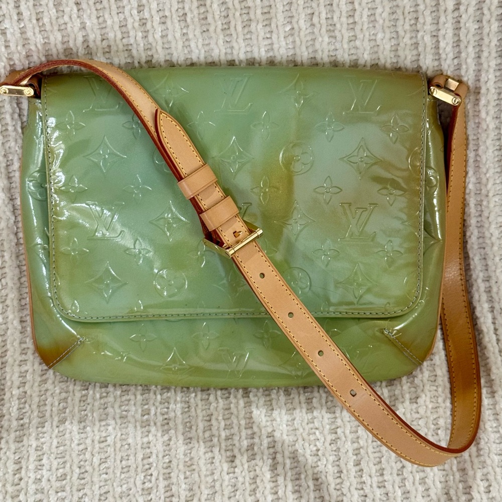 LOUIS VUITTON Monogram Vernis Thompson Street Bag Baby Blue